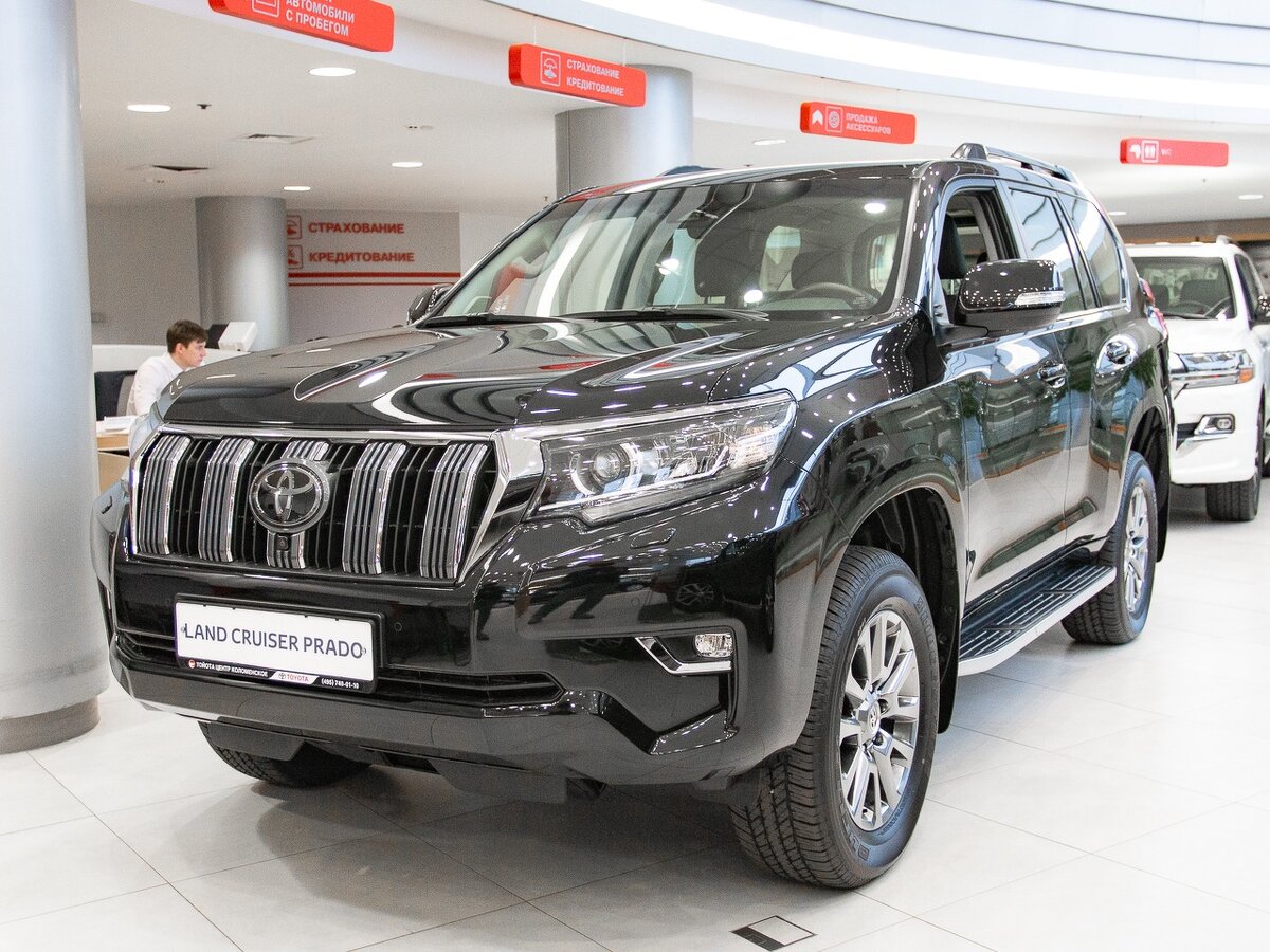 Toyota Land Cruiser Prado 2018 черный